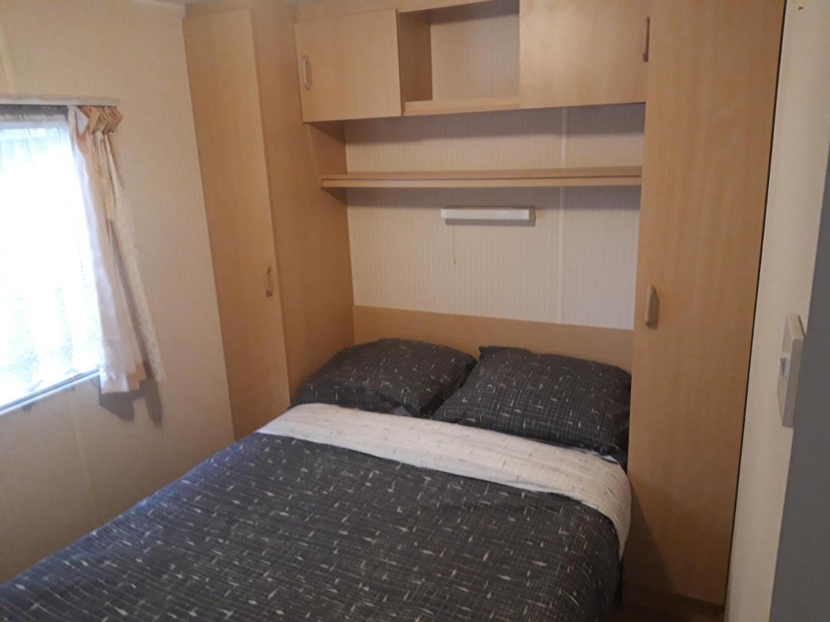 Mulder'S Vakantiehuis, Jaarplaats 108 Op Recreatiepark De Tien Heugten Schoonloo ภายนอก รูปภาพ