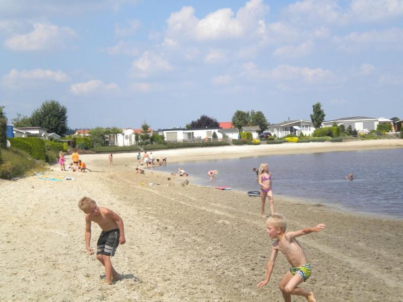 Mulder'S Vakantiehuis, Jaarplaats 108 Op Recreatiepark De Tien Heugten Schoonloo ภายนอก รูปภาพ
