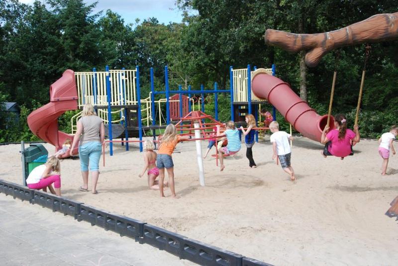 Mulder'S Vakantiehuis, Jaarplaats 108 Op Recreatiepark De Tien Heugten Schoonloo ภายนอก รูปภาพ