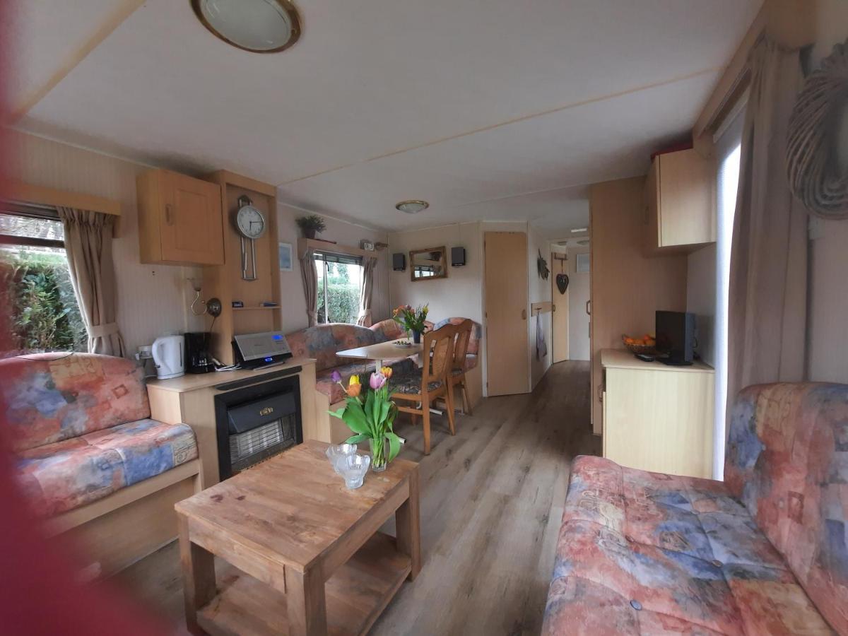 Mulder'S Vakantiehuis, Jaarplaats 108 Op Recreatiepark De Tien Heugten Schoonloo ภายนอก รูปภาพ